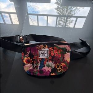 BN Herschel belt bag